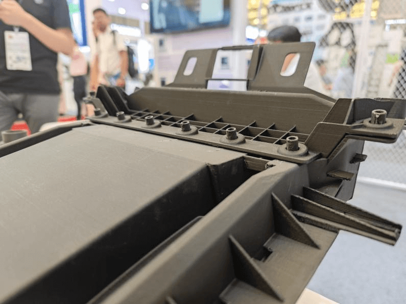 CreatBot D600 Pro2 HS printing Tesla automotive seat prototype case, 3D printing solution, printing details